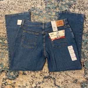 NWT Levi’s 550 Relaxed Boot Cut Jeans